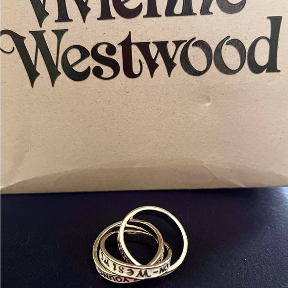 Vivienne Westwood White and pink Enamel Percy Triple London Ring - Picture 5 of 8